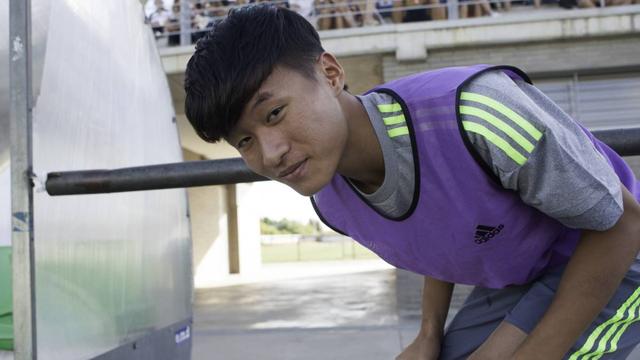 绝区零同人18本子图片
